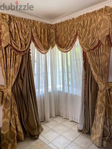 Curtains with chiffon, railings and hooks 2