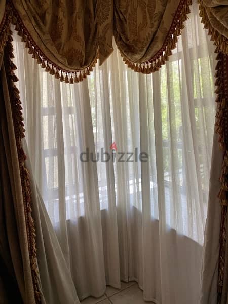 Curtains with chiffon, railings and hooks 3