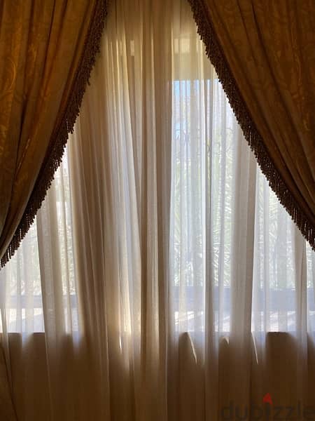 Curtains with chiffon, railings and hooks 4