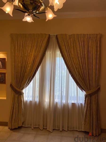 Curtains with chiffon, railings and hooks 5