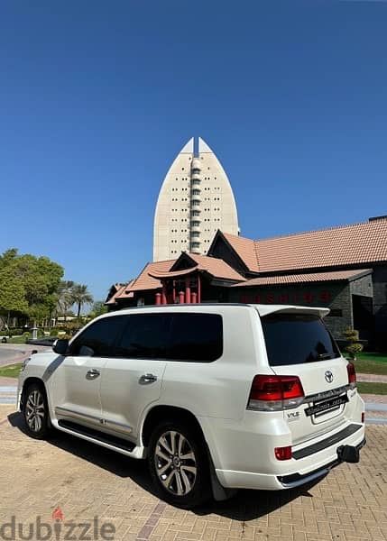 Toyota Land Cruiser 2018 VXS 77km only 2