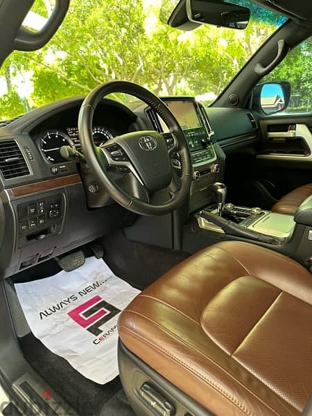 Toyota Land Cruiser 2018 VXS 77km only 5