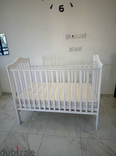 Baby  crib for sale with mattress