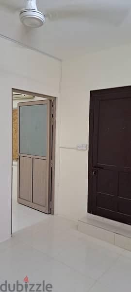 Flat 4 rent in isa town (indian,filipino or ceylon family only) 1