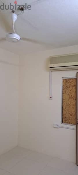 Flat 4 rent in isa town (indian,filipino or ceylon family only) 2