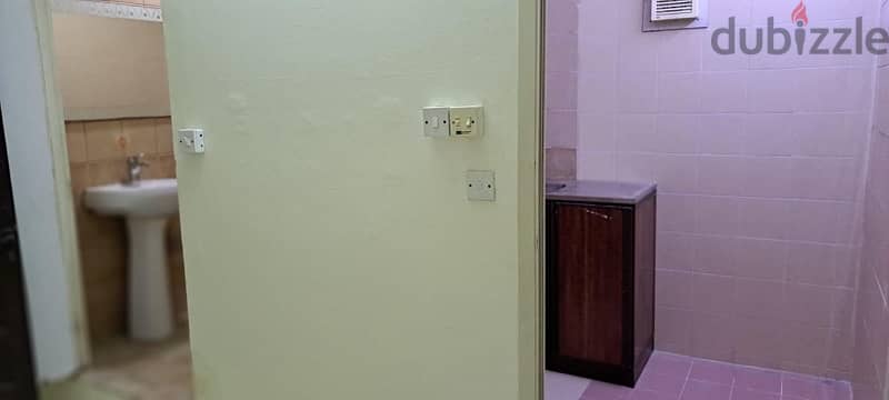 Flat 4 rent in isa town (indian,filipino or ceylon family only) 4