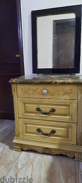 dressing table with mirror 2