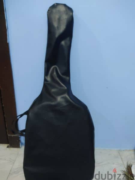 guitar for sell with bag good condition 4