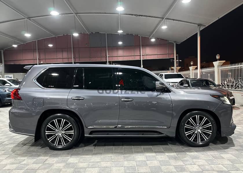 Lexus LX-Series 2016 13