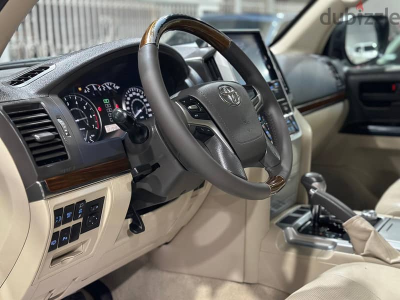 Toyota Land Cruiser 2018 4