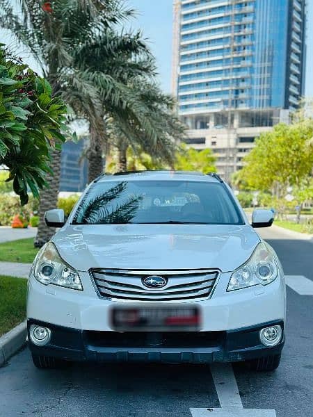 Subaru Outback 2012 model. Full option sunroof. Excellent condition 4