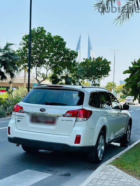 Subaru Outback 2012 model. Full option sunroof. Excellent condition 11