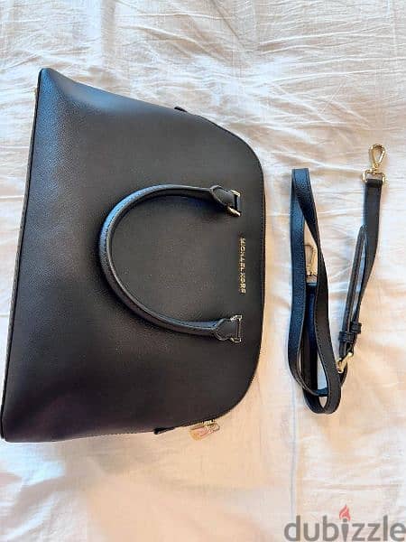 Pre-loved Michael Kors bag 1