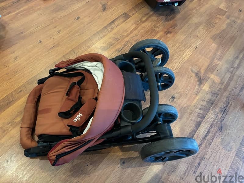 Joie Baby stroller with car seater 1