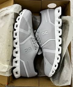 ON Cloud 5 Sneaker Glacier | White Size 44.5 EU