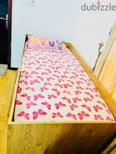 KID BED BRAND NEW WITH MATTRESS