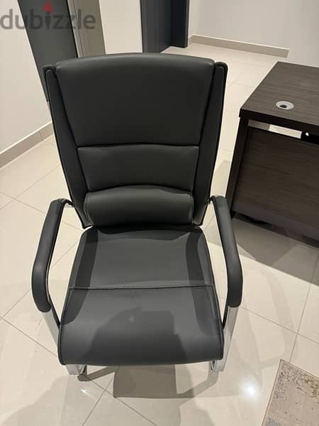 Set of 3 High-Quality Visitor's Chairs – Ideal for Office or Reception 1