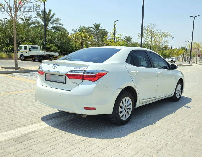 Toyota Corolla 2.0 XLI 2019 Excellent Condition 3