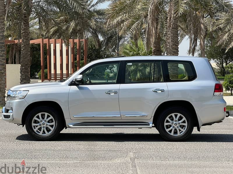 LAND CRUISER GXR V6 MODEL 2019 FOR SALE 8