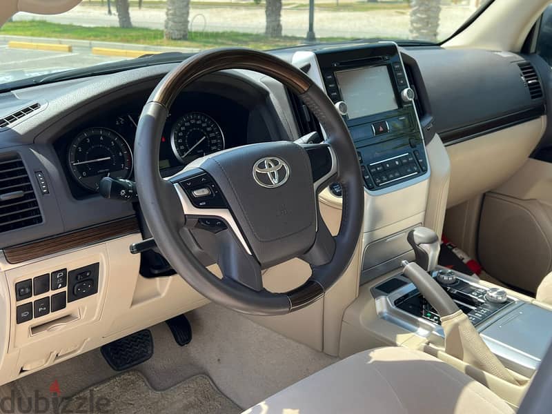 LAND CRUISER GXR V6 MODEL 2019 FOR SALE 9