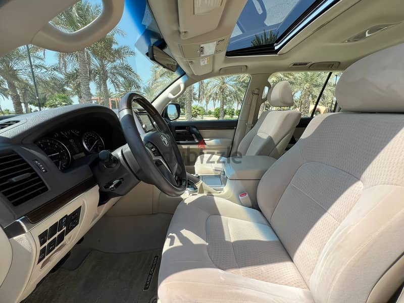 LAND CRUISER GXR V6 MODEL 2019 FOR SALE 11