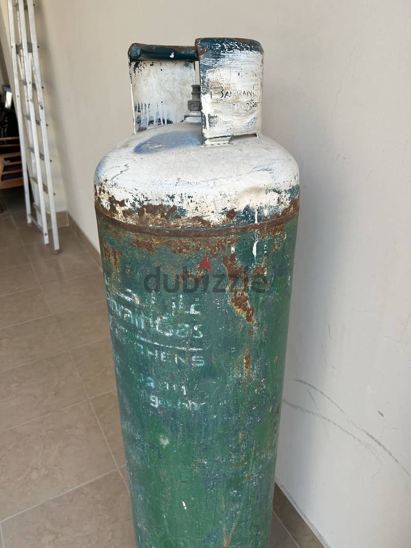 Gas Cylinder 2