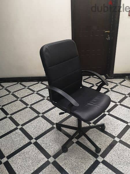 Office chair 1