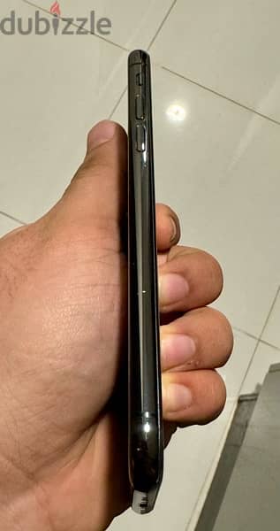 iPhone XS 64 GB Black Excellent Condition 3