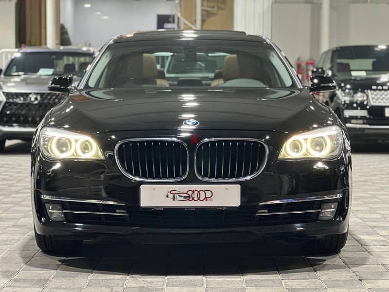 BMW 7-Series 2013 1