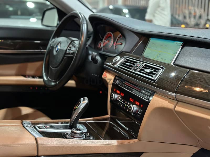 BMW 7-Series 2013 5