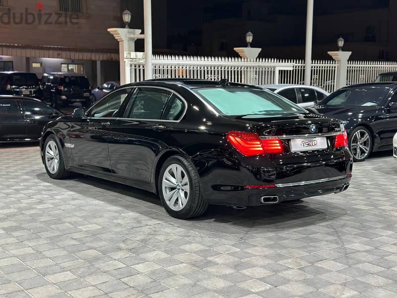 BMW 7-Series 2013 12