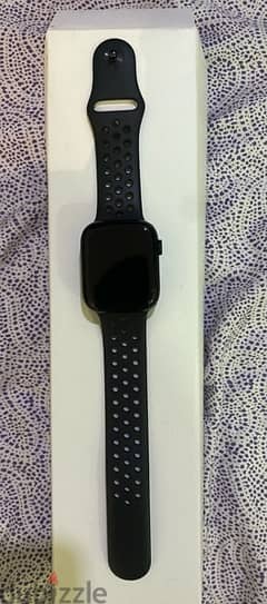 APPLE WATCH SERIES 8 45mm with original Nike strap