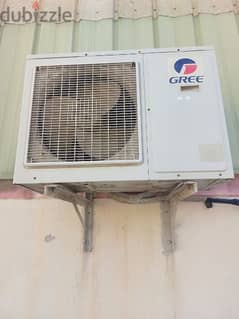 One smarteh and six Gree ac 600bd 7 with coper pipe running condition