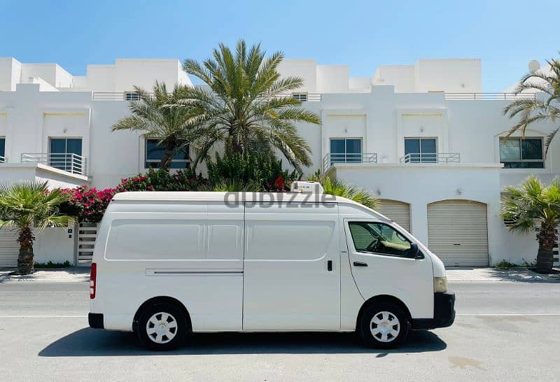 Toyota Hiace 2010 8