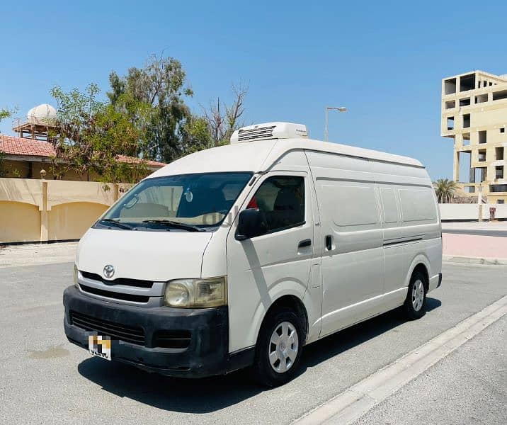 Toyota Hiace 2010 9