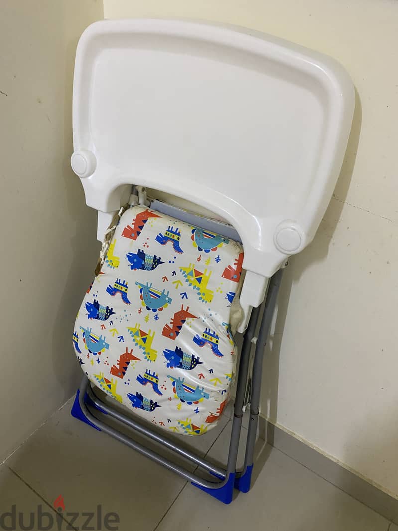 Kids High chair/Feeding chair for urgent sale 2