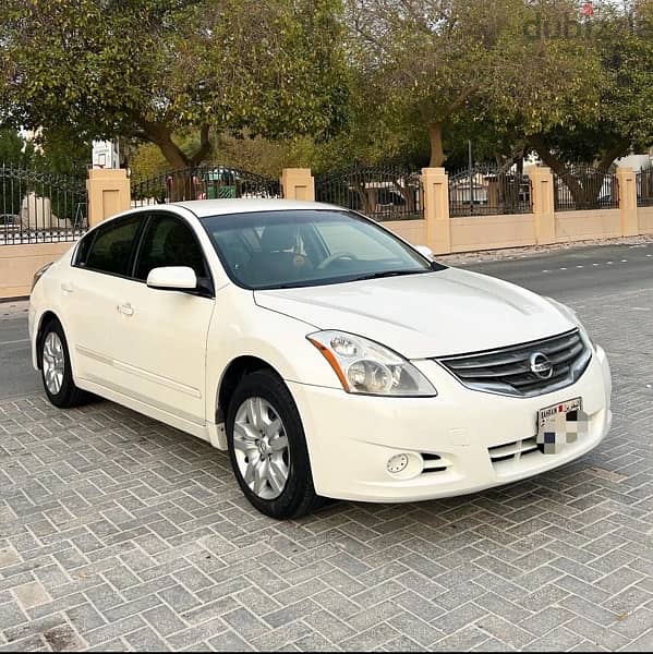 Nissan Altima 2012 1