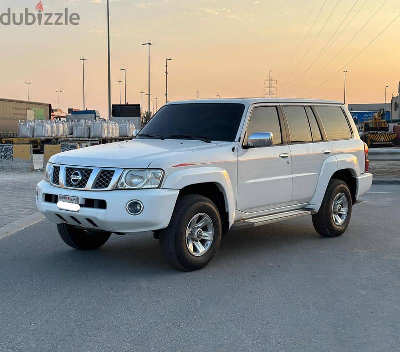 Nissan Patrol Safari 2012 white 1