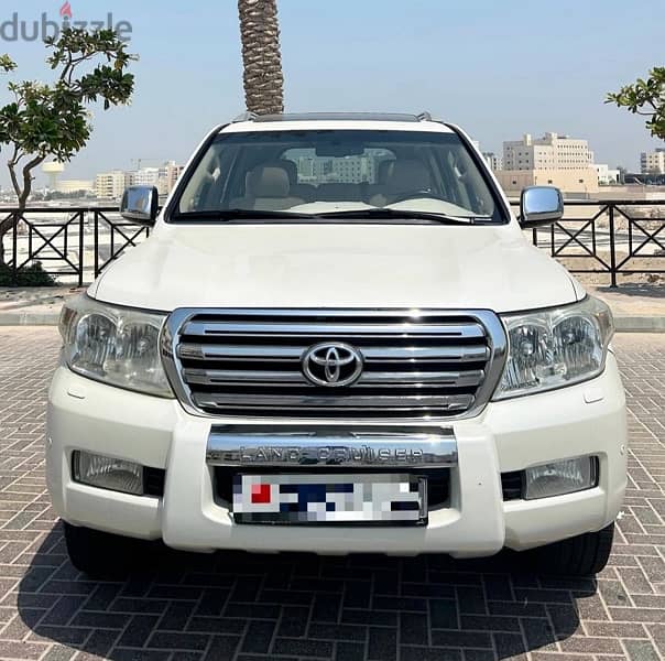 Toyota Land Cruiser VX-R 5.7L 2011 4