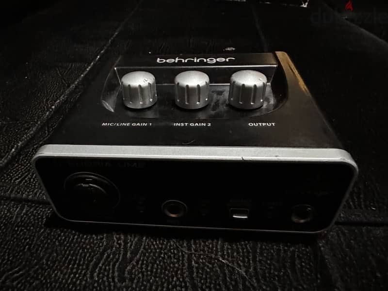 Beringer U-Phoria UM2 USB Audio Interface 1