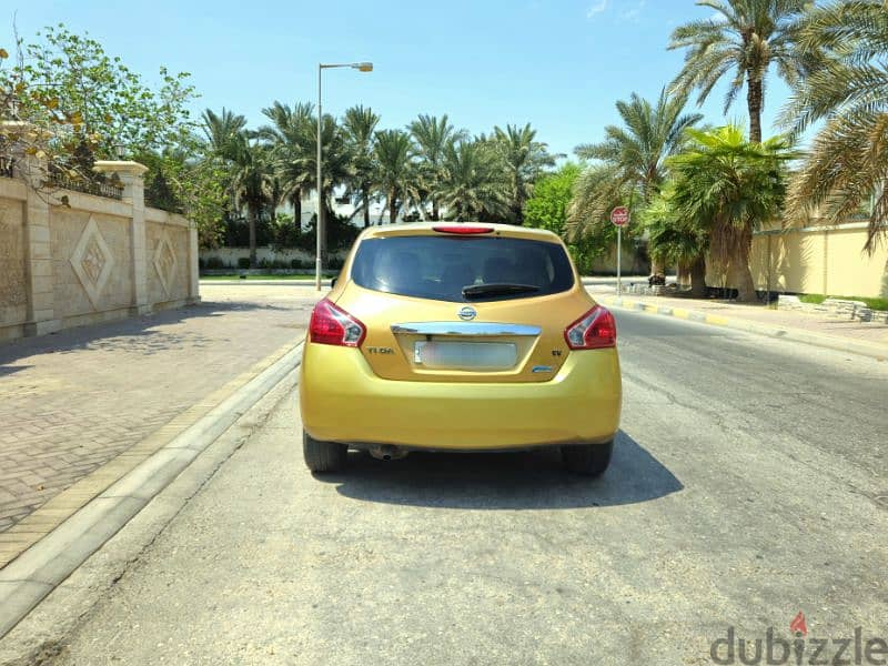 NISSAN TIIDA HATHBACK 2019 4