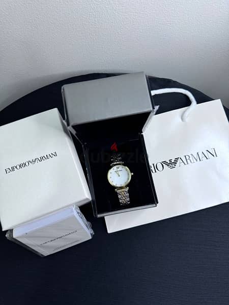 Emporio Armani watch, original, new, unused, with all accessories. 3