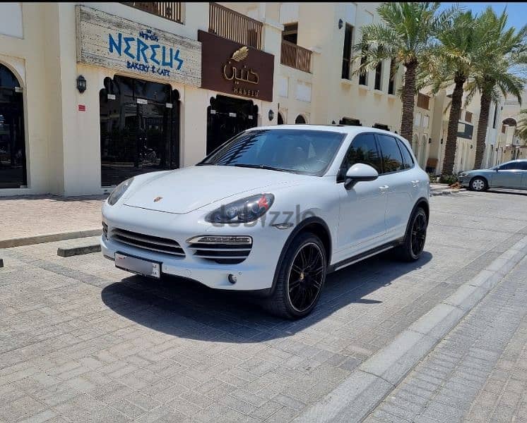 PORSCHE CAYENNE PLATINUM EDITION 2014 1