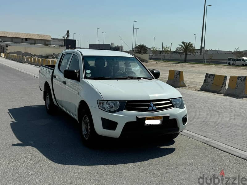 Mitsubishi L200 2015 white 0