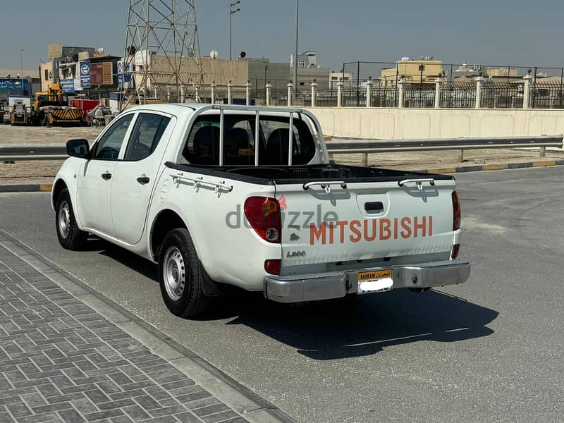 Mitsubishi L200 2015 white 5