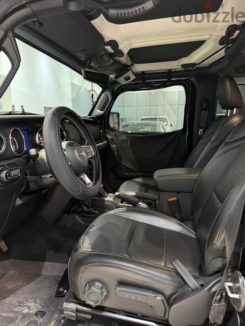 Jeep Wrangler sahara 2022 black 3