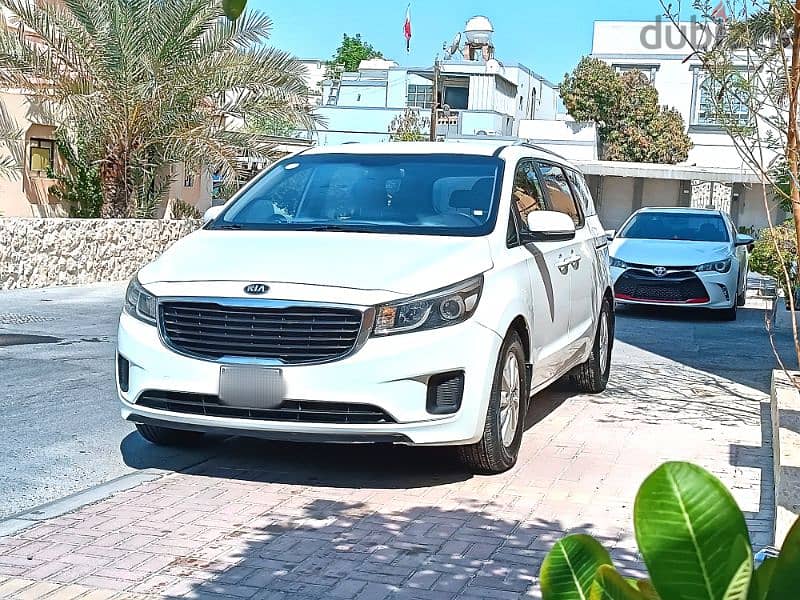 Kia Carnival Grand 2016 V6 3.3L 8 Seater Space wagon type For Sale 4