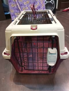 Pet cage in excellent condition