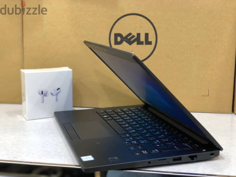 DELL Core i7 8th Gen Business Notebook 13.3" 16GB RAM + 256GB M. 2 SS 2