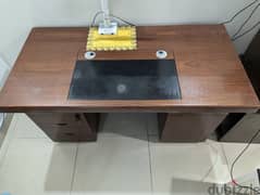 Computer table 0